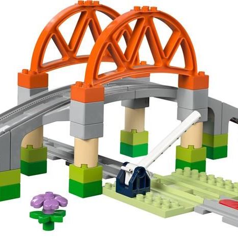 Конструктор LEGO DUPLO Town Додатковий набір. Залізничний міст і колії