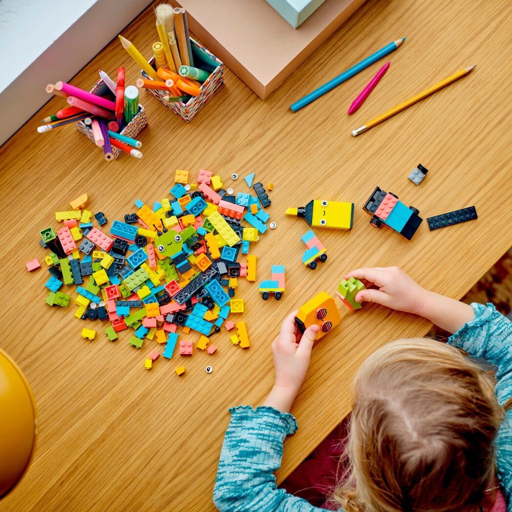 LEGO Конструктор Classic Творчі неонові веселощі