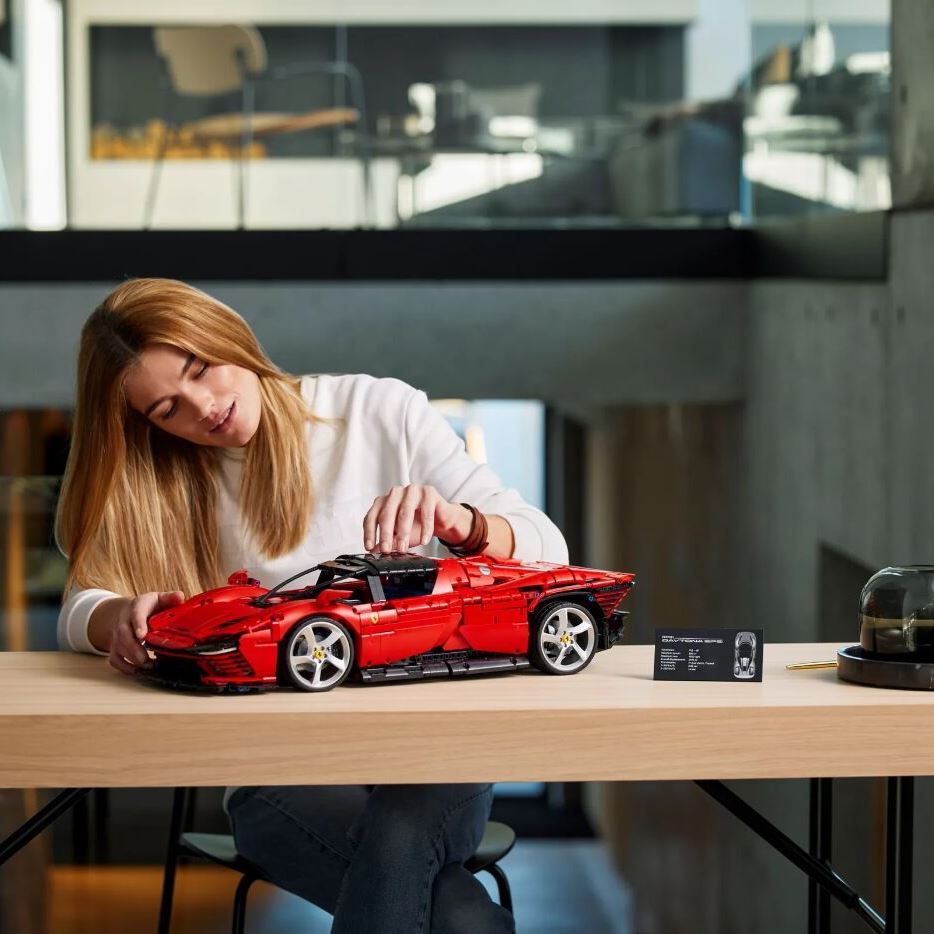 LEGO Конструктор Technic Ferrari Daytona SP3