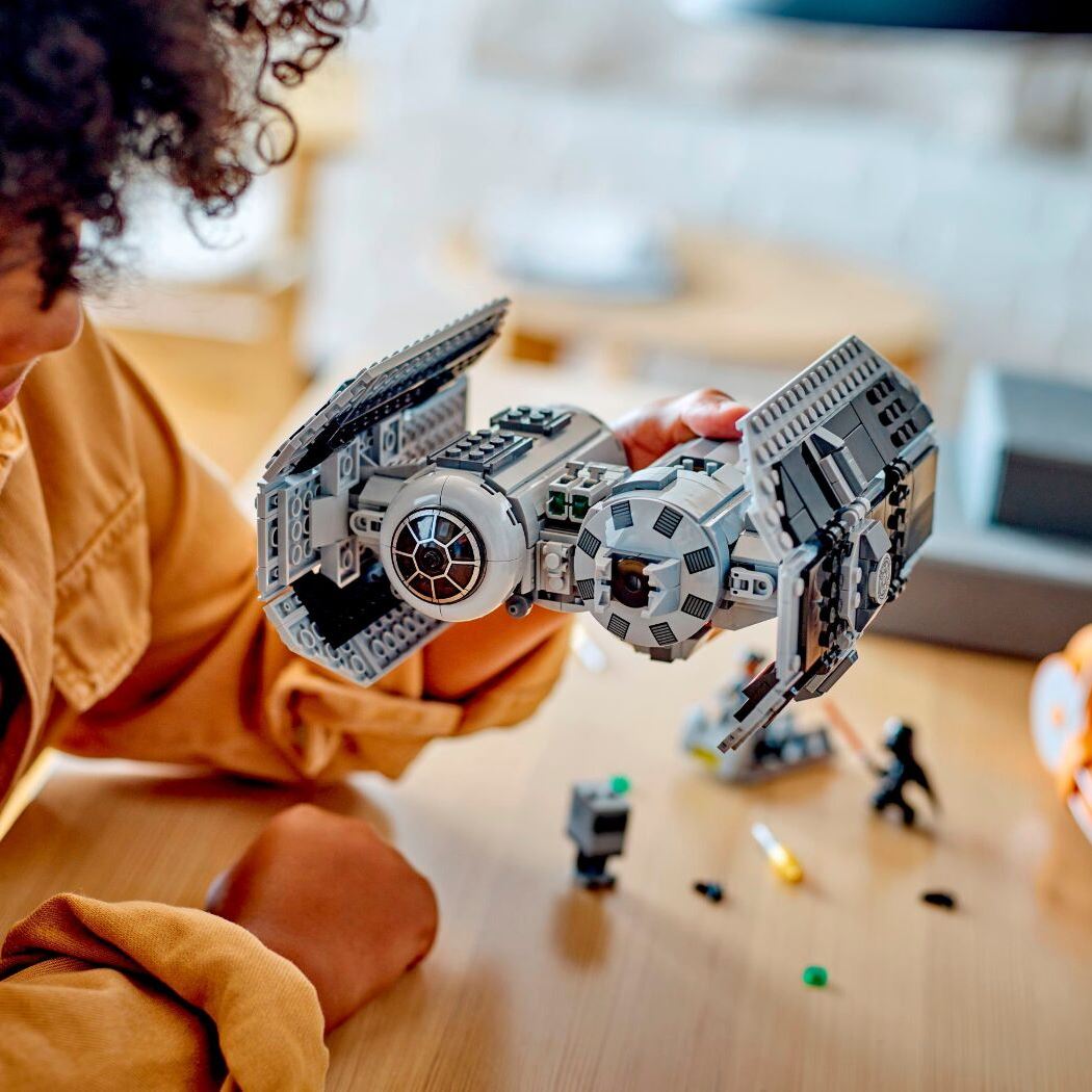 LEGO Конструктор Star Wars Бомбардувальник TIE
