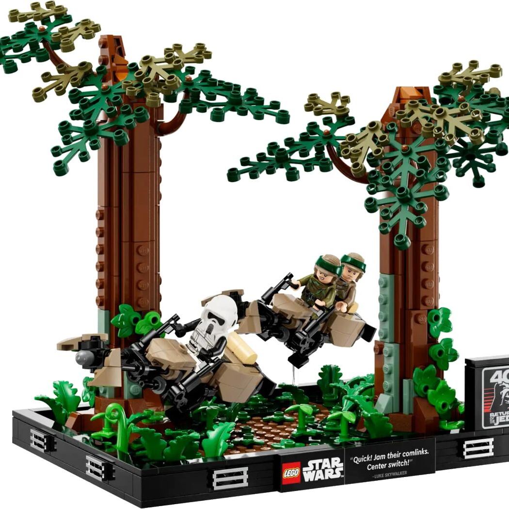 LEGO Конструктор Star Wars Діорама «Погоня на спідері на Ендорі»