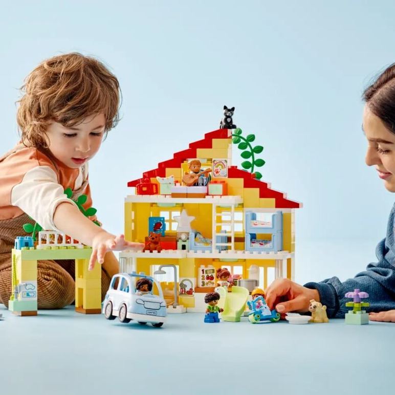 LEGO Конструктор DUPLO Town Сімейний будинок 3 в 1