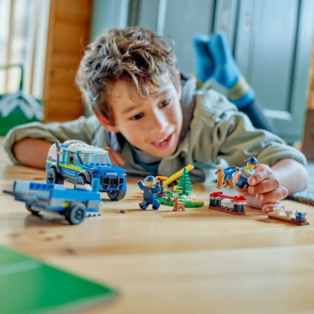 LEGO Конструктор City Мобільний майданчик для дресирування поліцейських собак